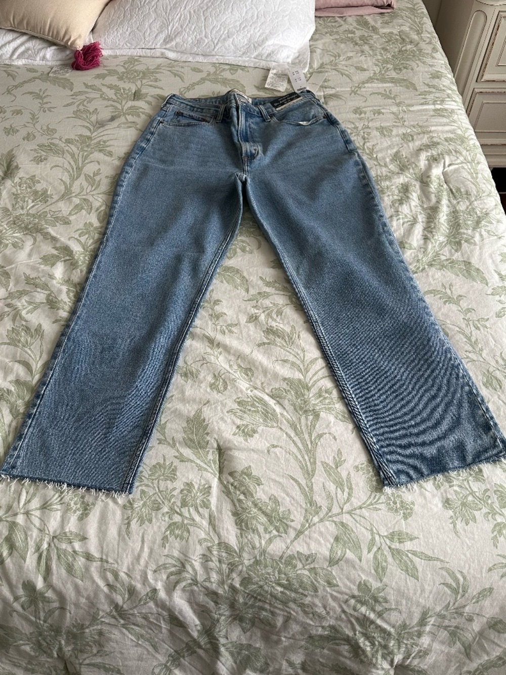 Abercrombie & Fitch The Ankle Straight Ultra High Rise jeans